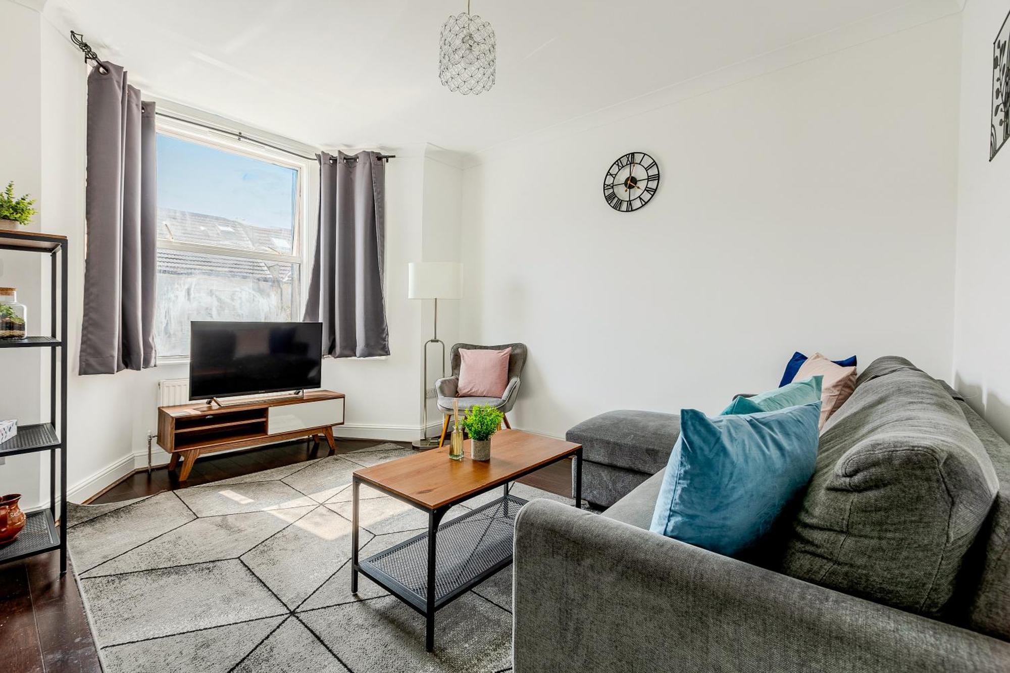 Bright 2Br Flat, Forest Gate, East Londra Exterior foto